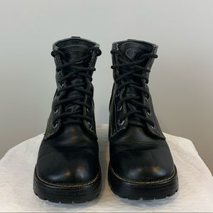 Skechers Plateau Mesa Chunky Heeled Lace Up Boots